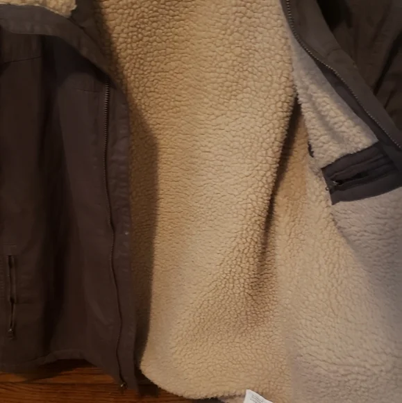 Warm Jacket - Picture 2 of 3